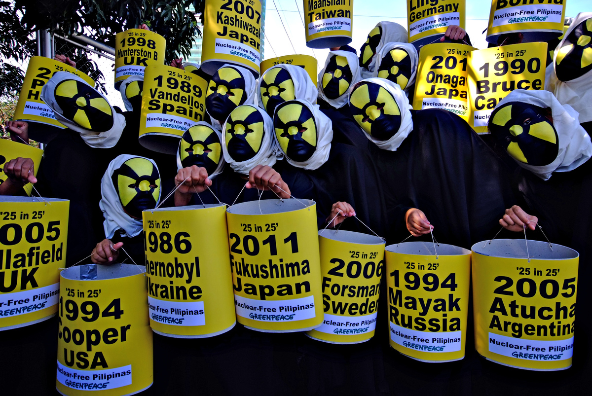 Anti Nuclear Demo in the Philippines. © Veejay Villafranca / Greenpeace
