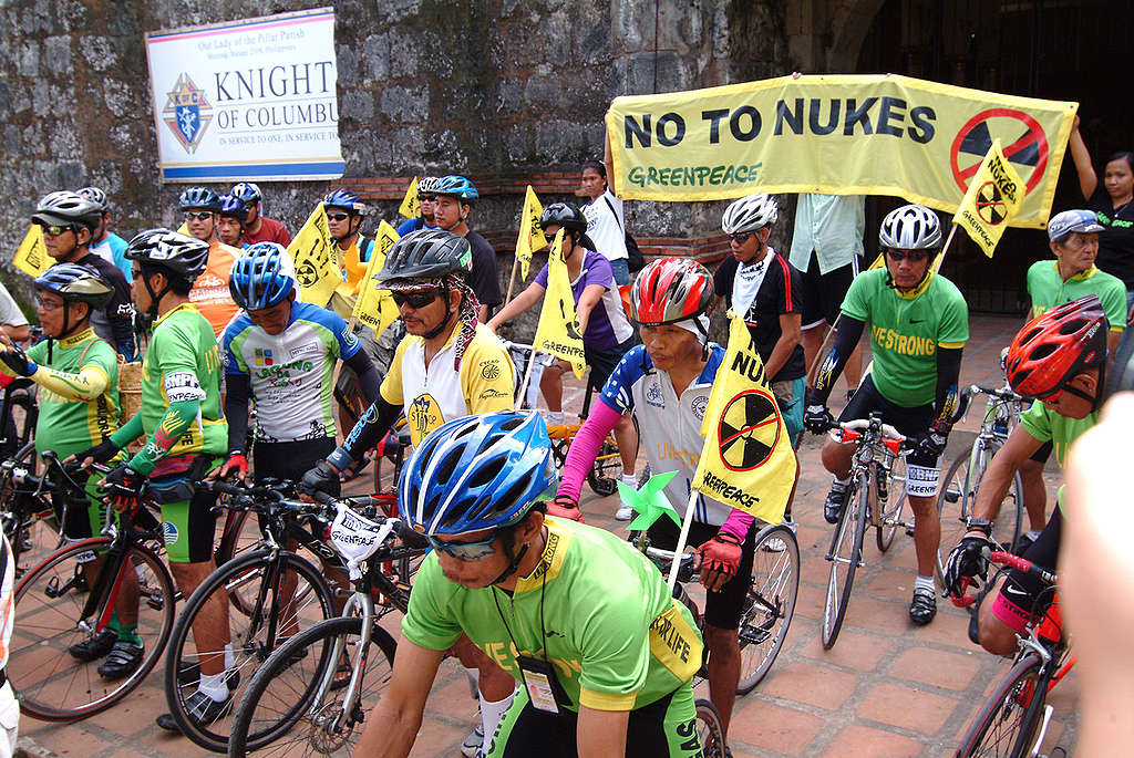 Bataan Bike Ride in Manila. © Greenpeace / Raphael Rios