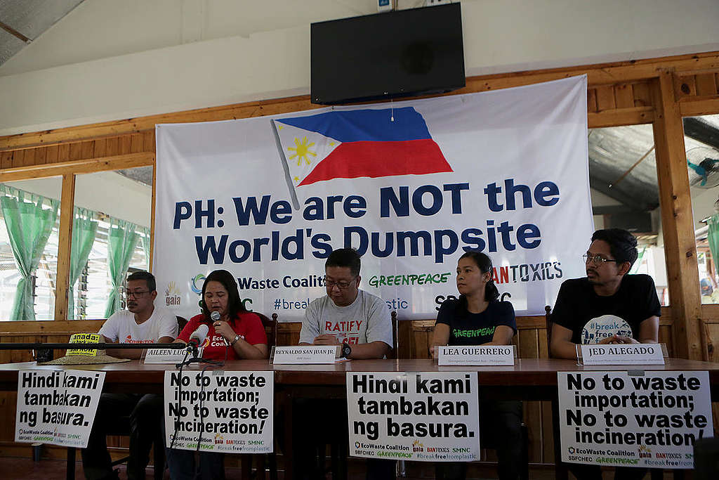 Press Conference about Canadian Waste in the Philippines. © Greenpeace