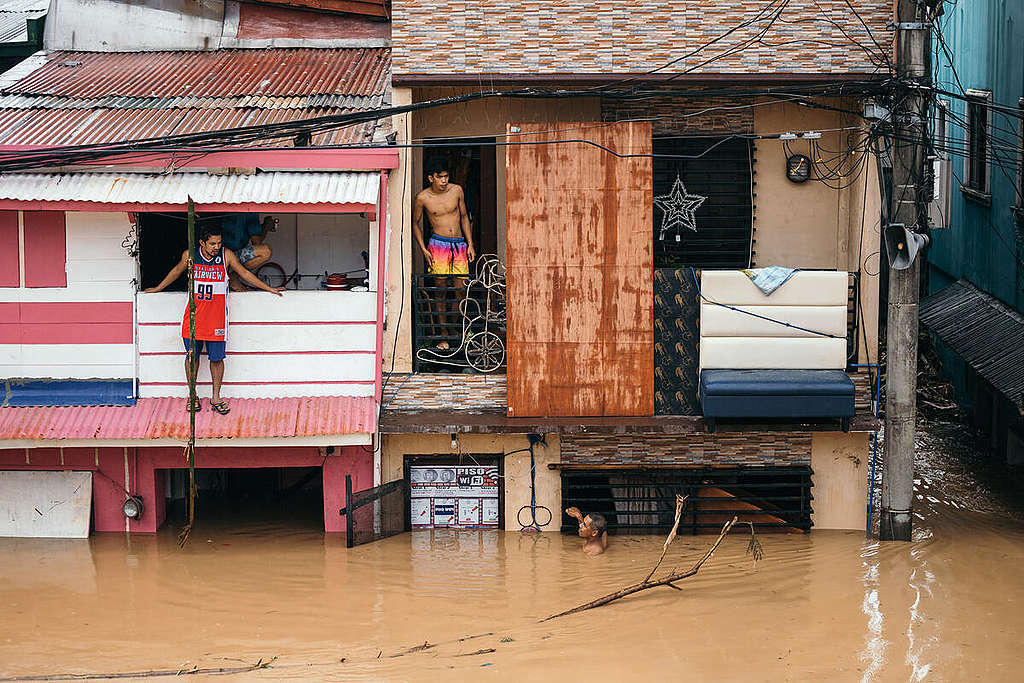Typhoon Vamco Aftermath in Manila. © Jilson Tiu
