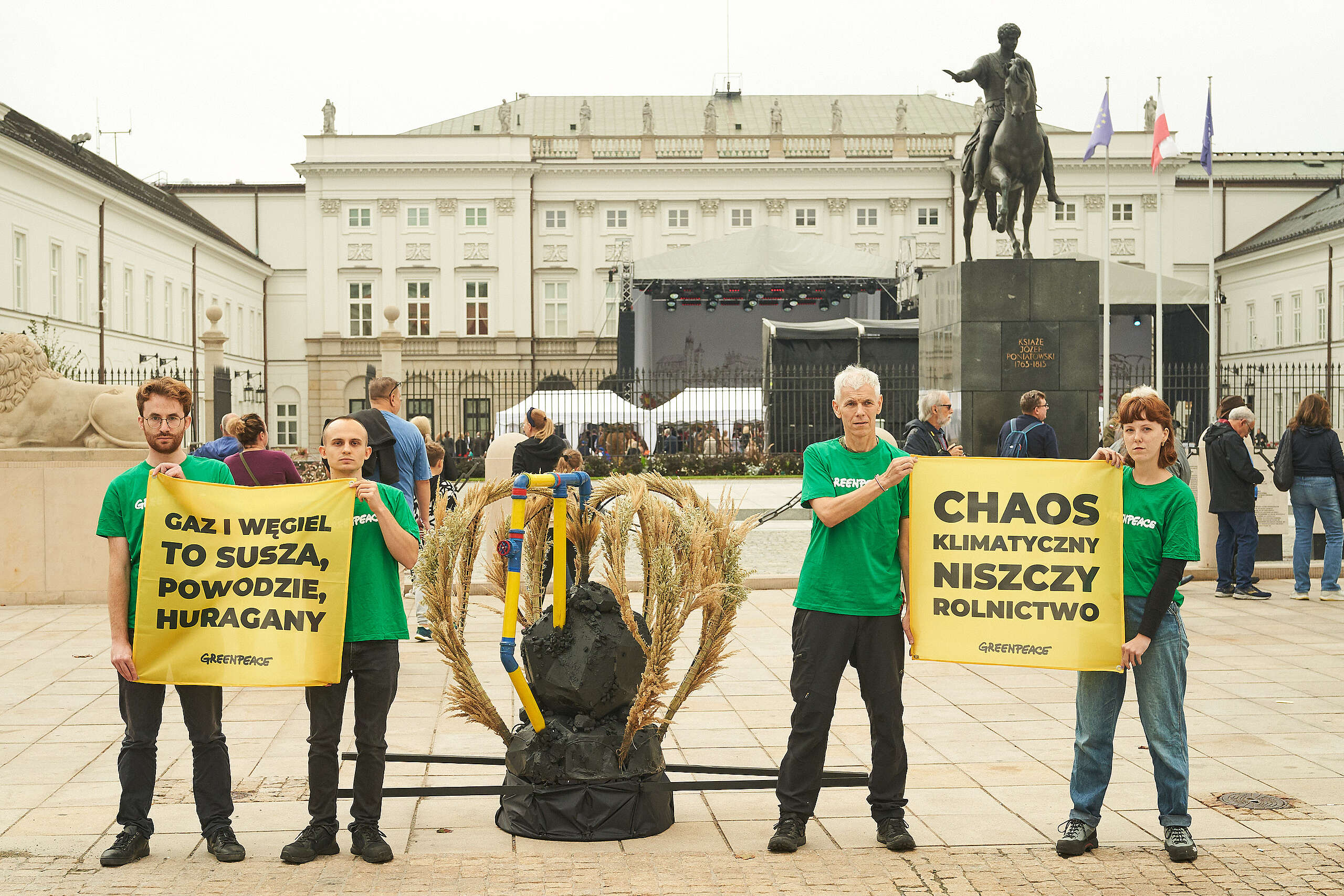 Wieniec od Greenpeace na Dożynki Prezydenckie 2024