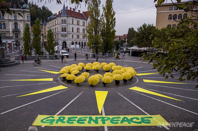 Sonce na Prešernovem trgu. (c) Šejić / Greenpeace.