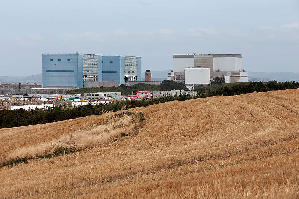 Hinkley Point Nuclear Power Station in UK. © Jiri Rezac / Greenpeace