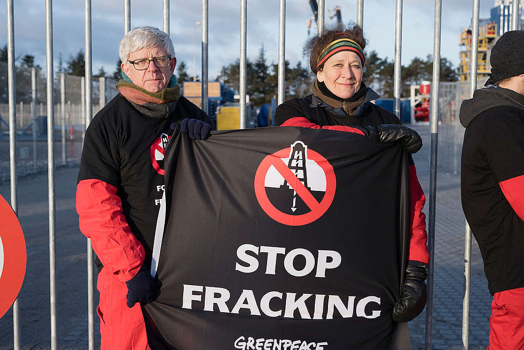 Anti Fracking Protests at Dybvad in Denmark. © Christian Åslund / Greenpeace