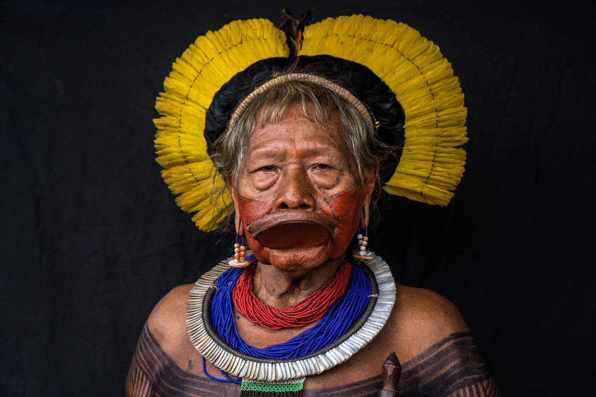 Indigenous Chief in Brasilia. © Rogério Assis / MNI