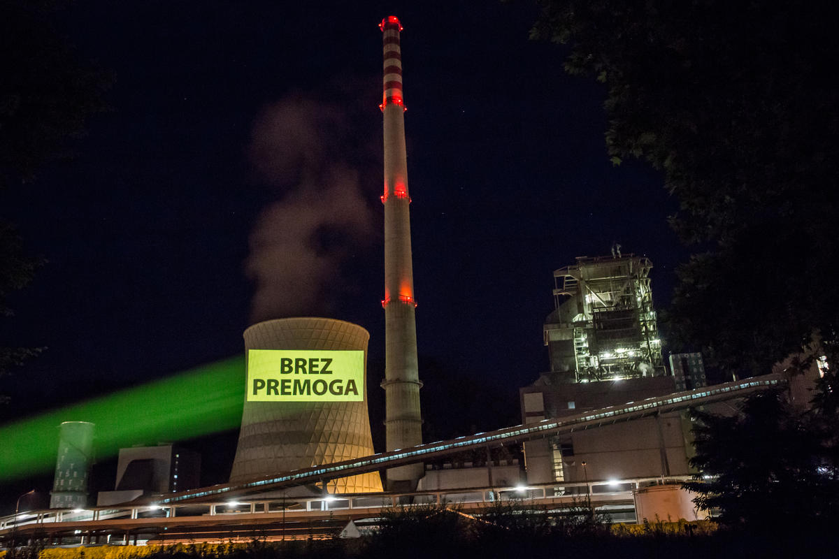 Climate Crisis Projection Action at Thermal Plant in Slovenia. © Tomislav Obrovac / Greenpeace
