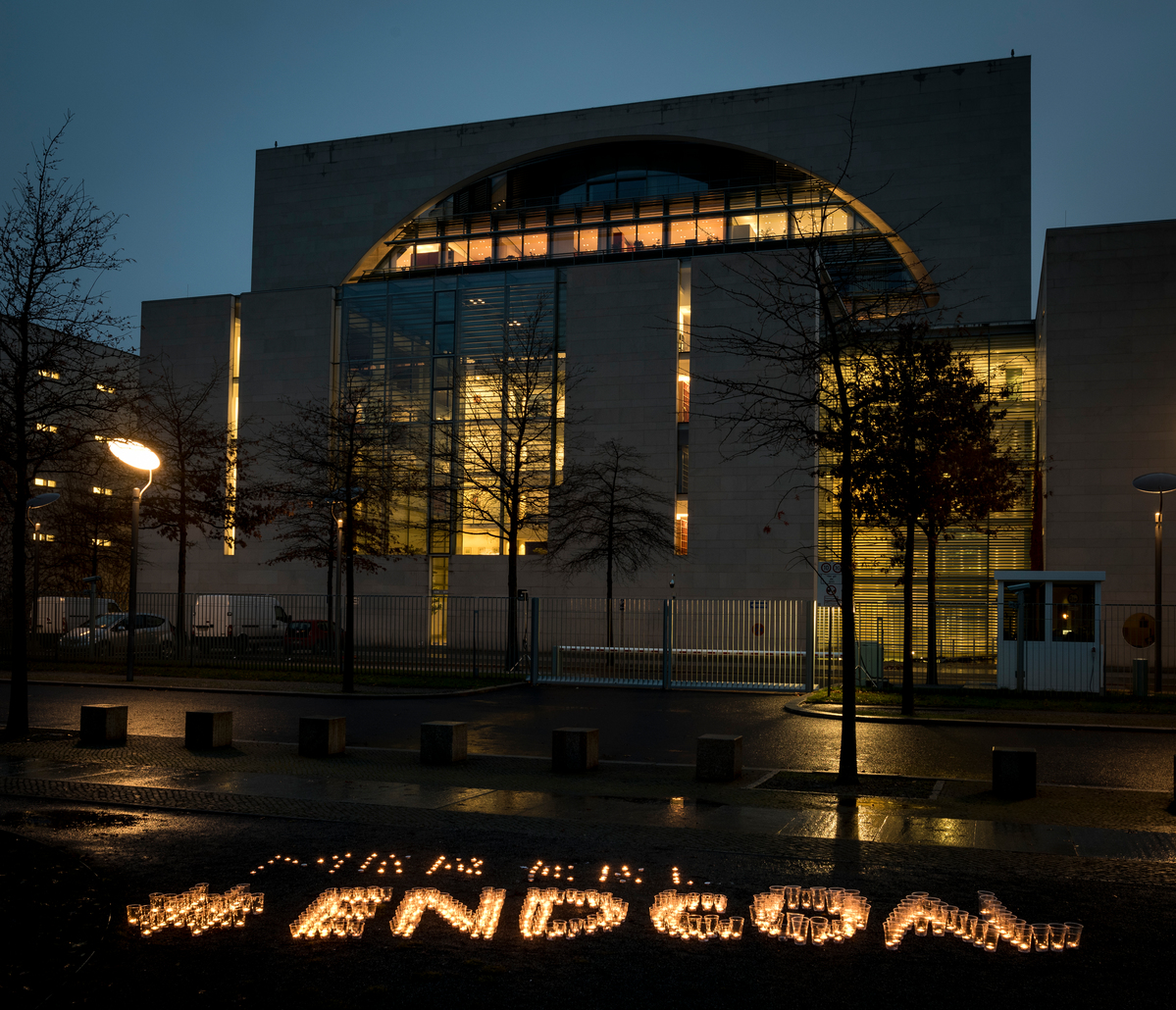 End Coal Message in Front of German Chancellery in Berlin. © Mike Schmidt /  / Greenpeace