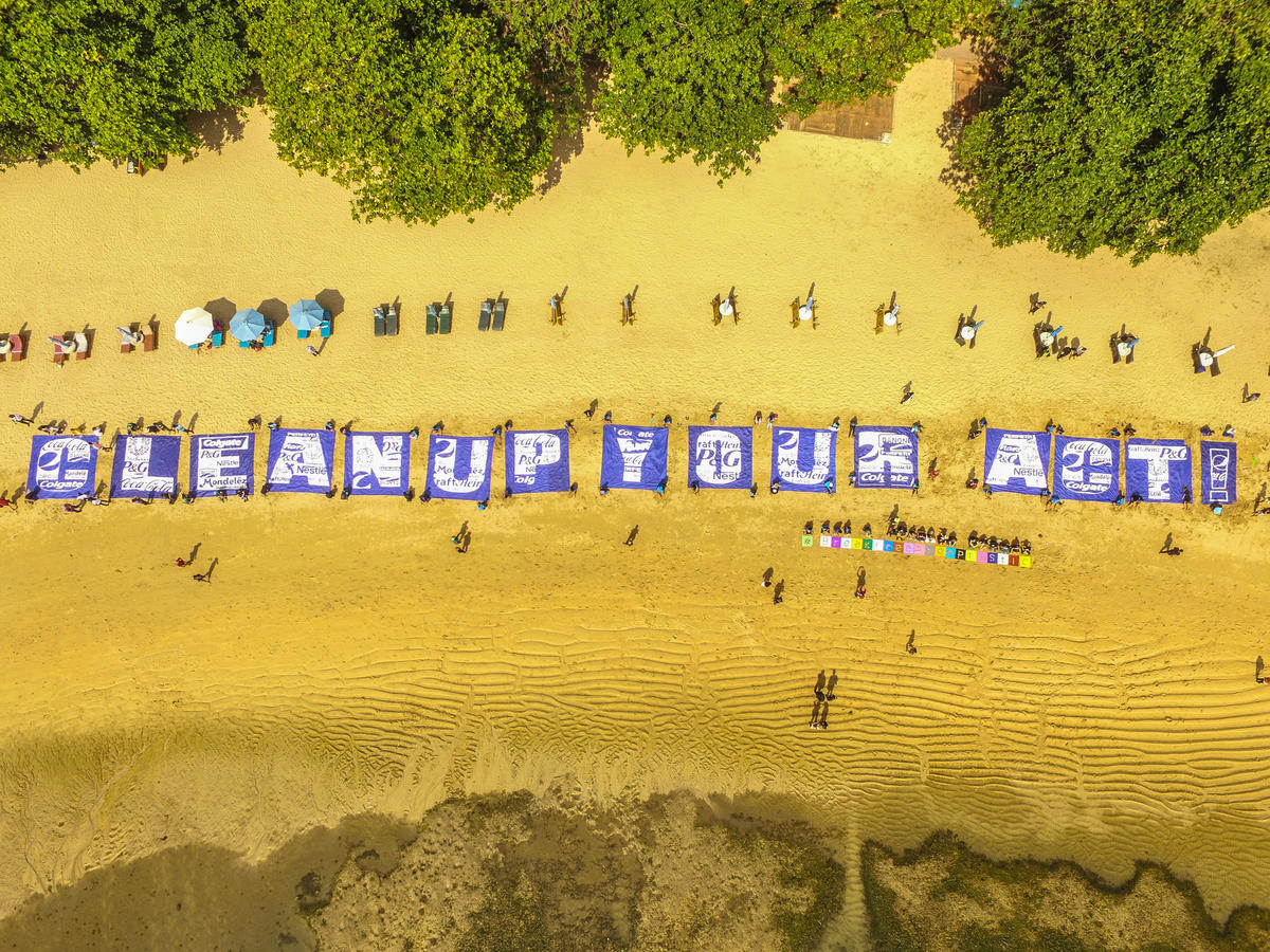 Break Free from Plastic Action in Bali (Drone). © Mokhammad Ikhsan Fariz / Greenpeace