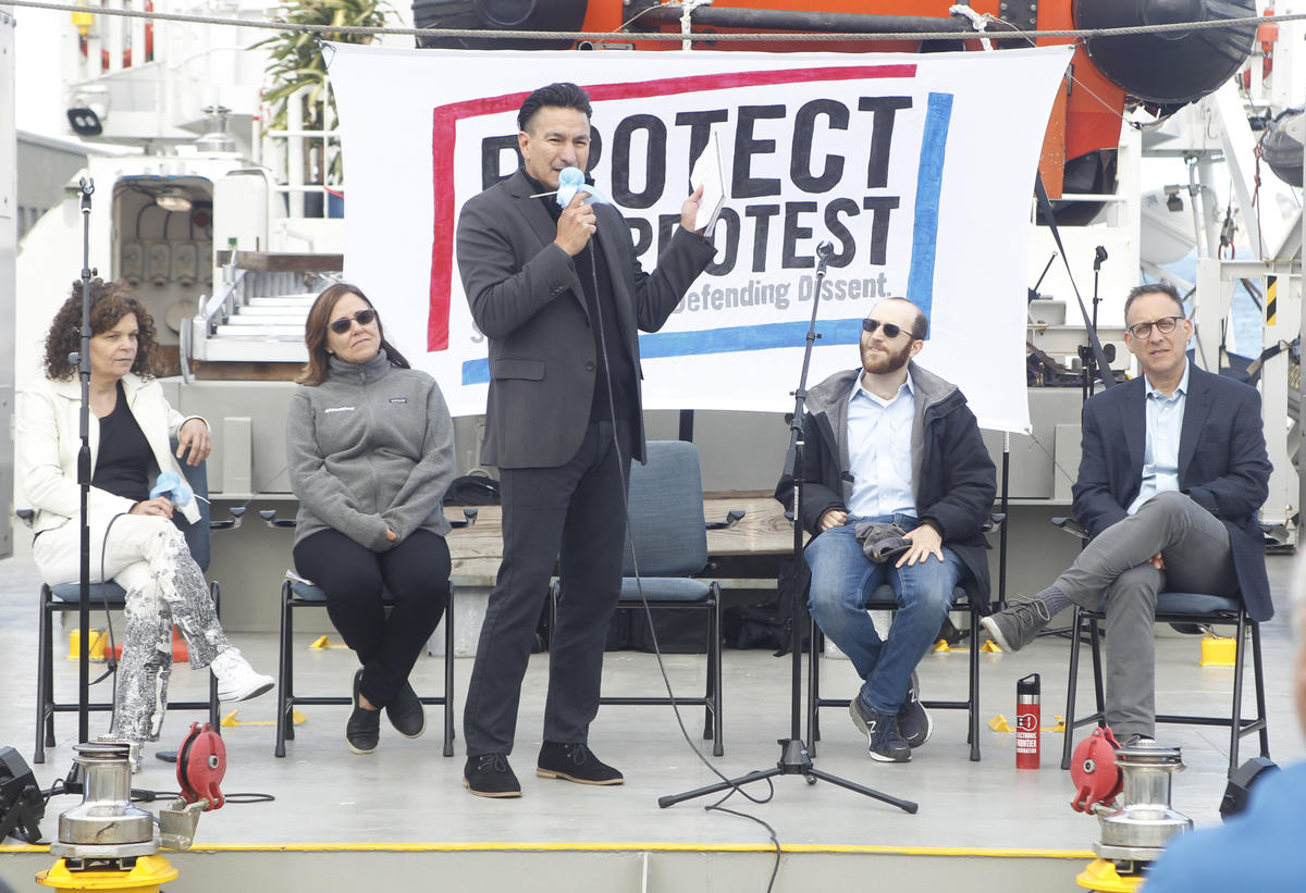 Protect the Protest Task Force in San Francisco. © George Nikitin / Greenpeace