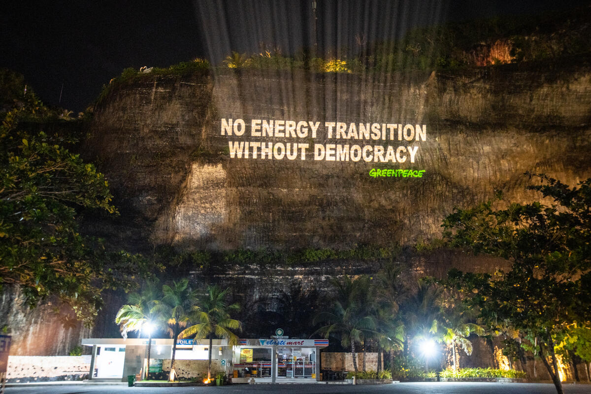G20 in Bali: projection No energy transition without democracy