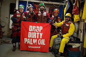 Activists Prepare to Protest Dirty Palm Oil in the Atlantic Ocean. © Jeremy Sutton-Hibbert / Greenpeace