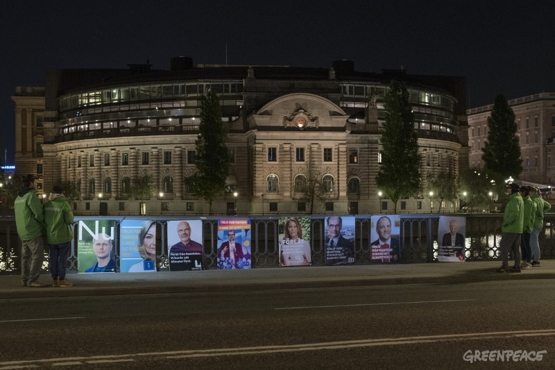 Riksdagspartierna ber om ursäkt från framtiden