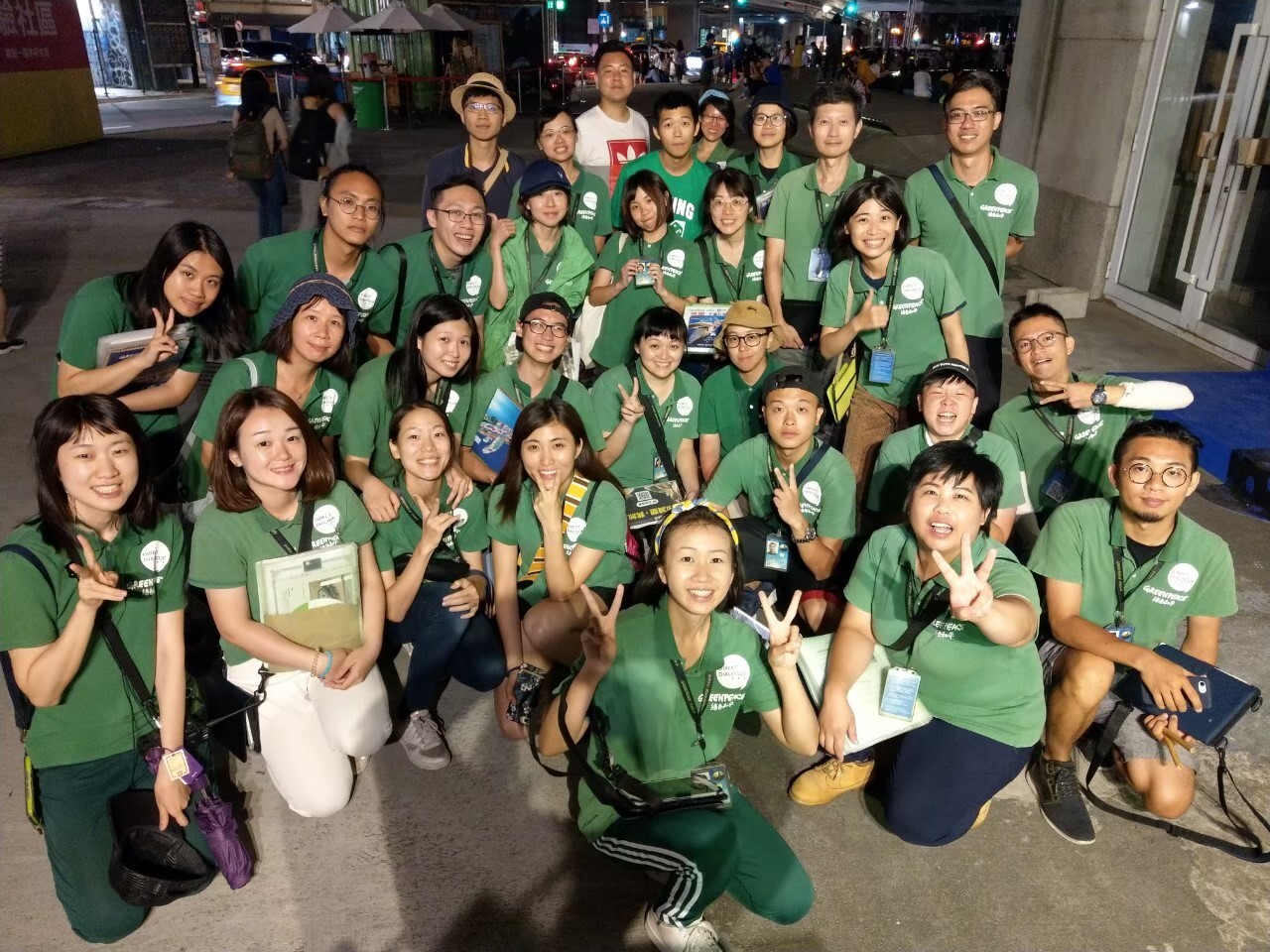 臺北地區的綠色和平募款教育團隊。