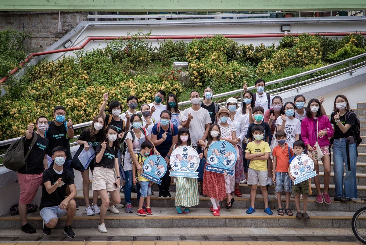 香港長洲「走塑大hunt團隊」大合照，截至2021年10月，已有超過1,000個店家登錄減塑地圖。