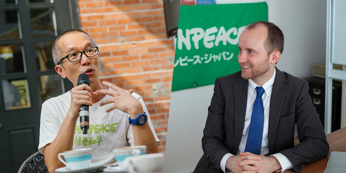 綠色和平東亞分部執行總監施鵬翔（左）；綠色和平日本辦公室執行總監Sam Annesley（右）