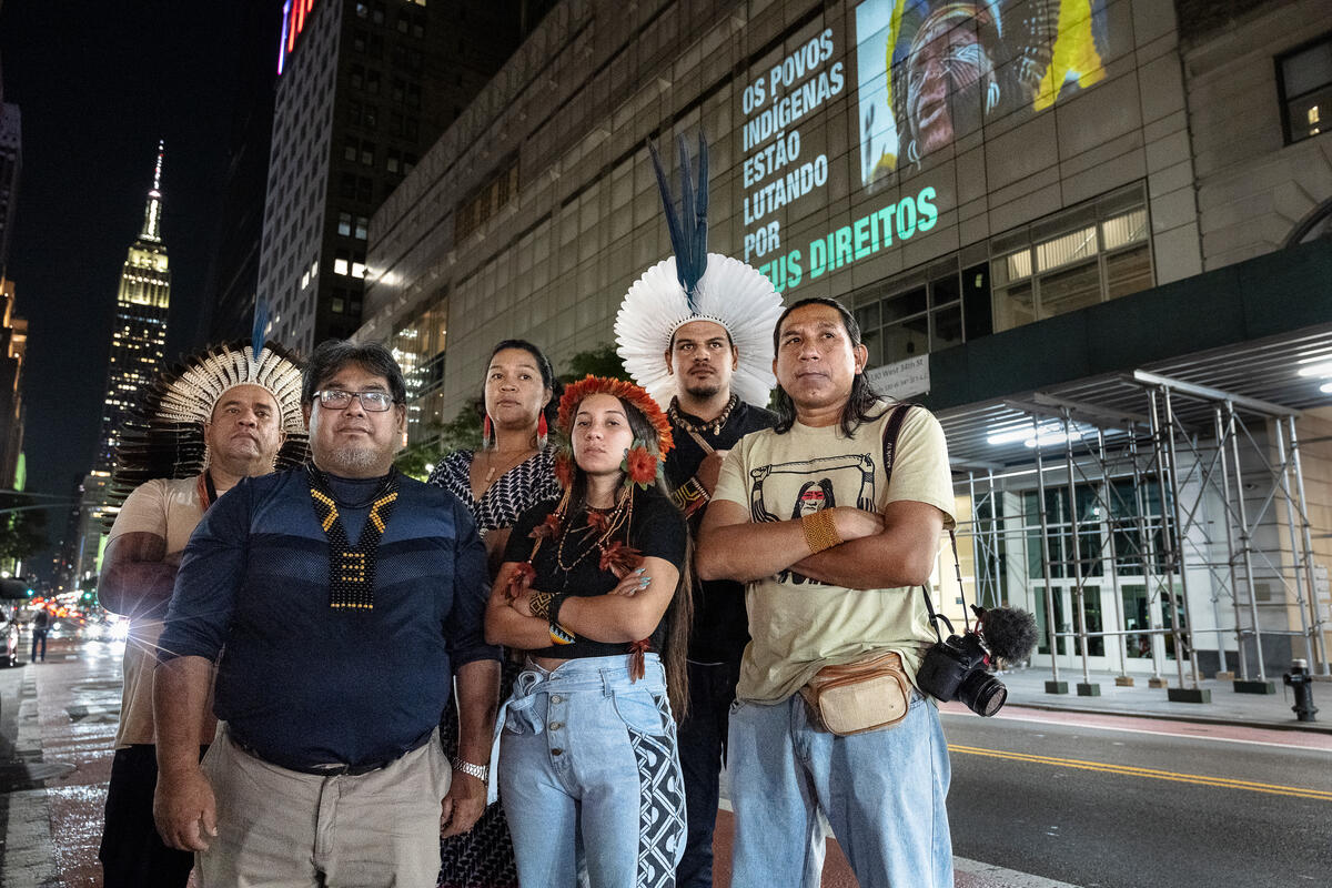 2022年9月聯合國大會期間，綠色和平與巴西原住民代表在紐約會場附近發起投影行動，呈現9月初已有至少6位原住民遇害的真相，促請各國加強保護森林。
