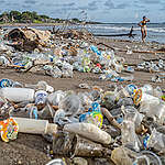 Plastic Waste in Canggu Beach, Bali. © Made Nagi / Greenpeace