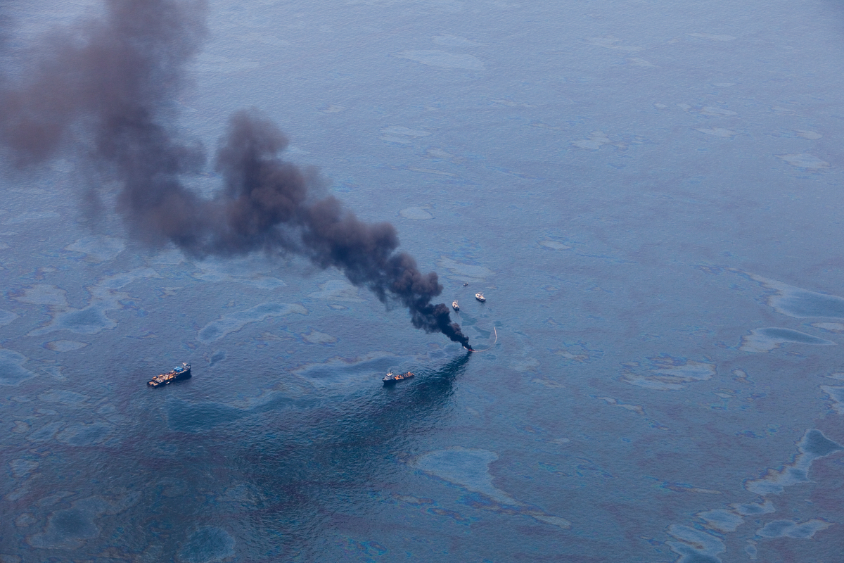 深水地平線油井爆炸 © Daniel Beltrá / Greenpeace