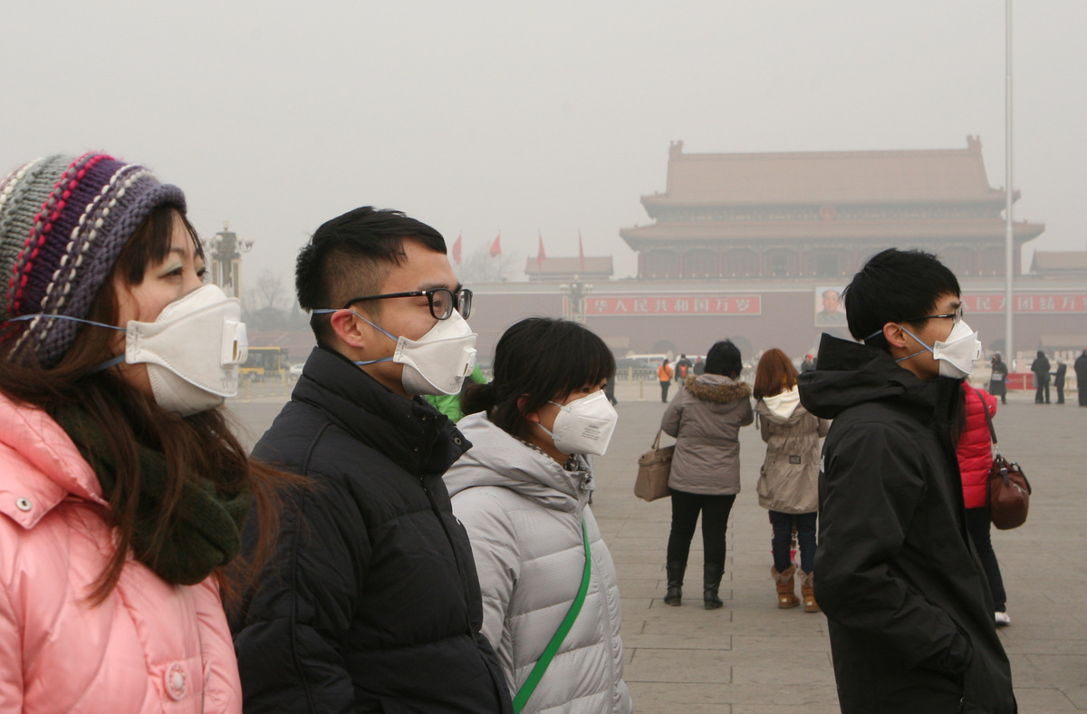 Air Pollution in Beijing. © Greenpeace / Yin Kuang