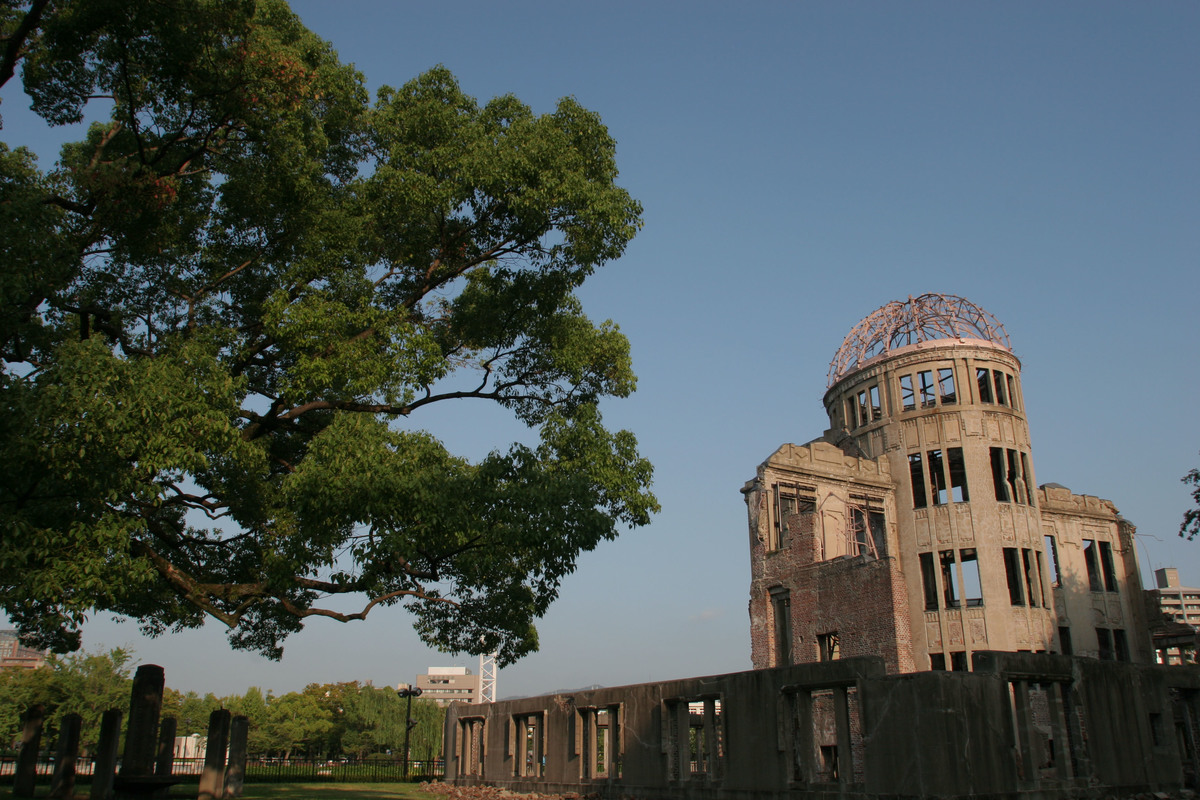 Hiroshima Atomic Bombing 60th Anniversary. Japan 2005. © Greenpeace / Jeremy Sutton-Hibbert