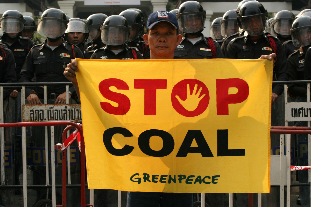 Action at APEC Meeting in Thailand. © Greenpeace / Sataporn Thongma