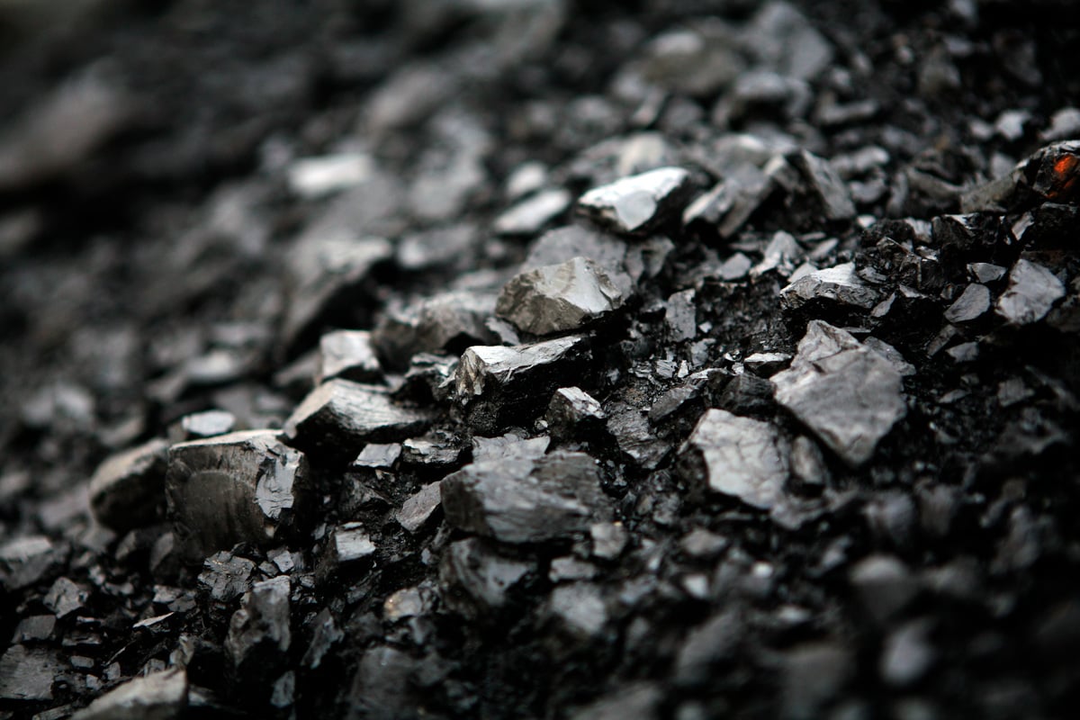Close-up Coal. © Greenpeace / Jiri Rezac