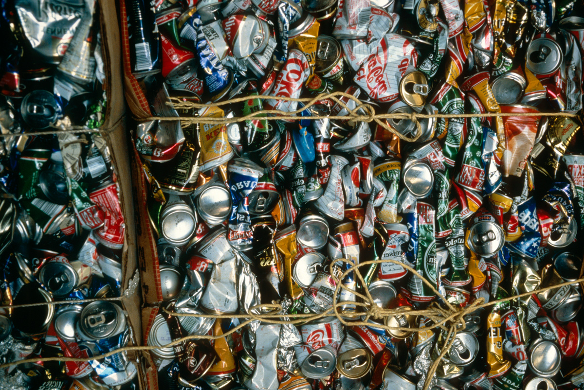 Cans for recycling, Camden recycling centre, North London. © Amanda Gazidis / Greenpeace