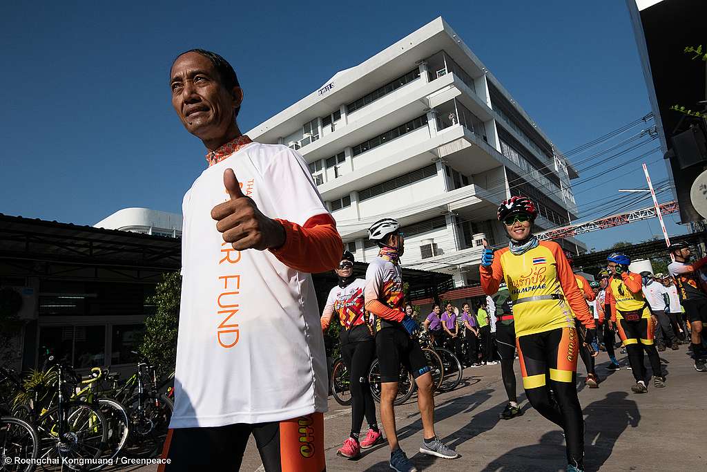 crowdfunding bike parade went to Chumphae hospital