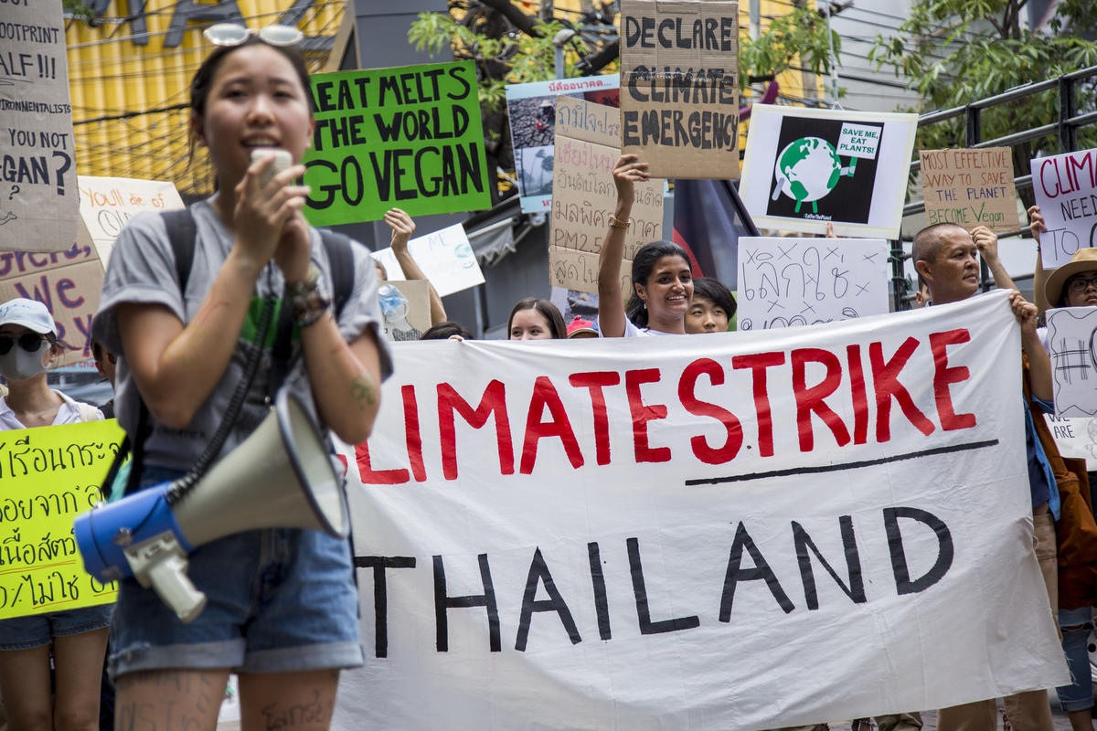 Fridays for Future Student Protest in Bangkok. © Biel Calderon / Greenpeace