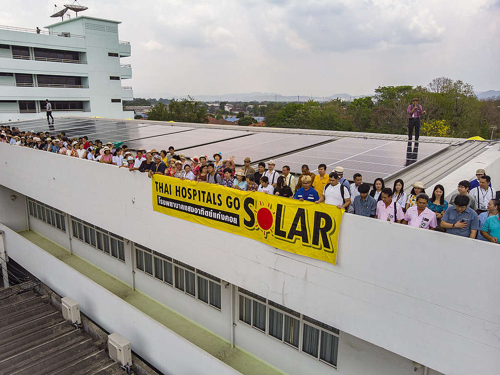 First Solar Hospital Launch in Thailand. © Greenpeace /