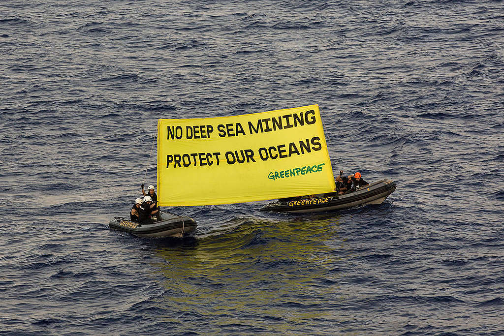 'No Deep Sea Mining' Action in the Atlantic Ocean. © Bárbara Sánchez Palomero / Greenpeace
