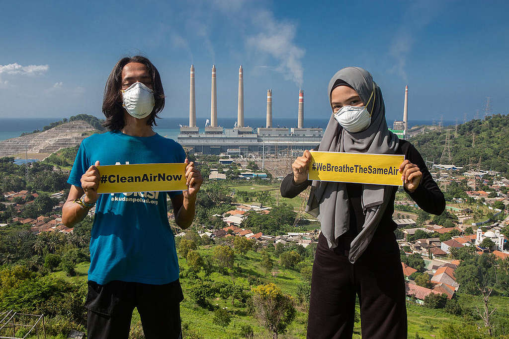 นักกิจกรรมกรีนพีซอินโดนีเซีย รณรงค์เรื่องมลพิษทางอากาศ © Rendra Hernawan / Greenpeace