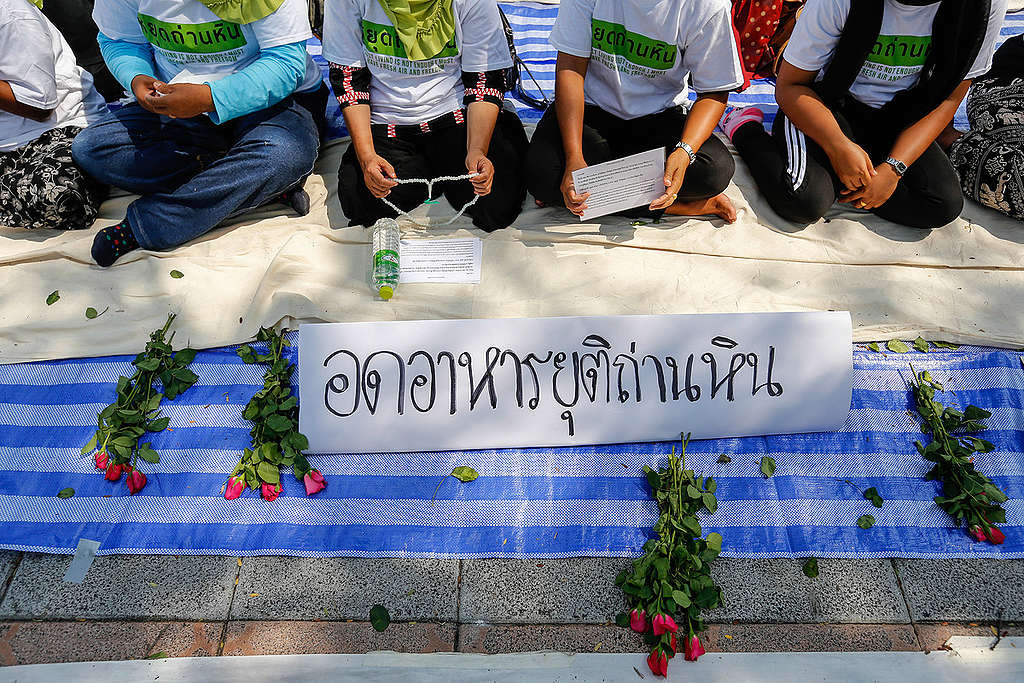 Coal Power Plant Protest in Thailand. © Tadchakorn  Kitchaiphon / Greenpeace