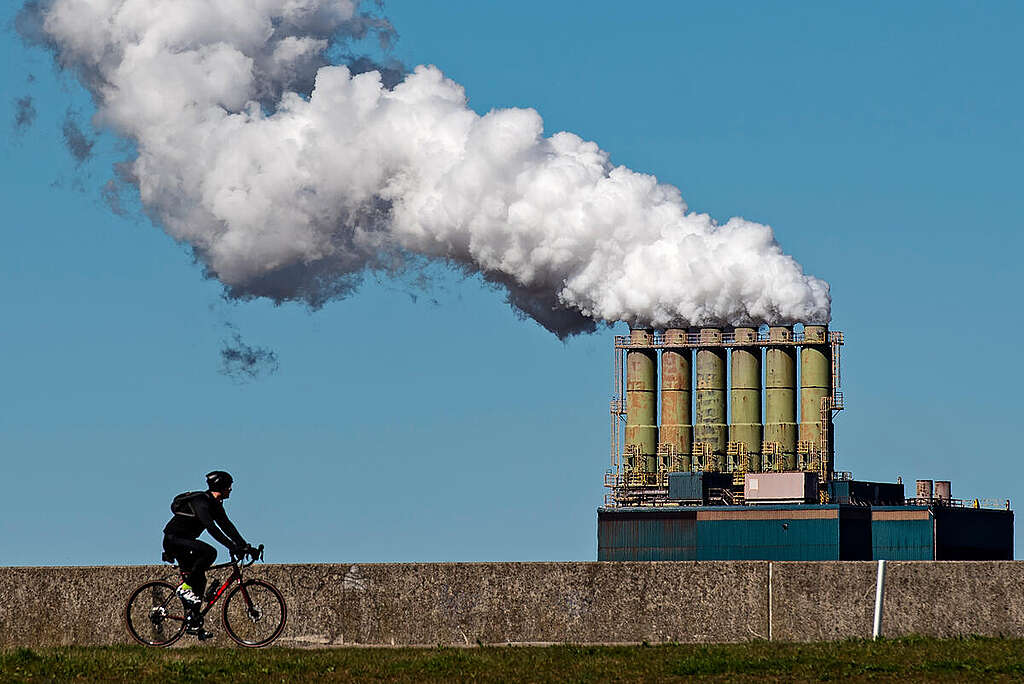 People vs Polluters: Tata Steel in Netherlands. © Marten  van Dijl / Greenpeace