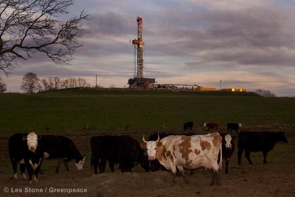 Pennsylvania fracking gas well being drilled near a PA farm.