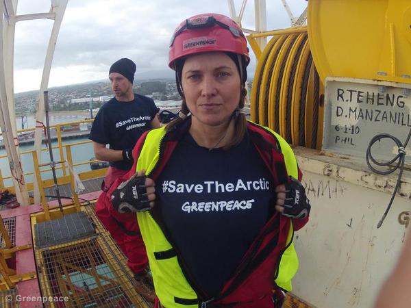 Activists Board Shell Drillship in NZ