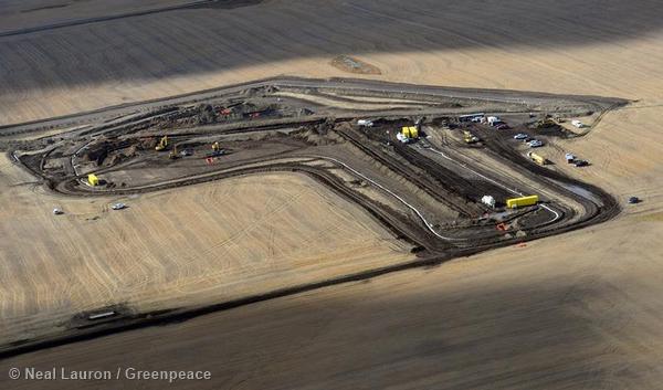 Tesoro's North Dakota oil pipeline cleanup (PHOTOS)