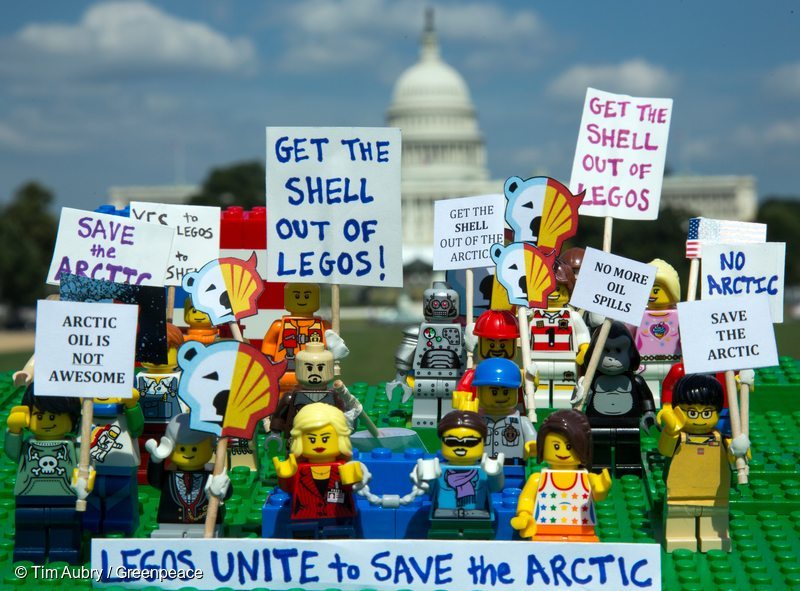 Save the Arctic' LEGO Scene at US Capitol - Greenpeace USA